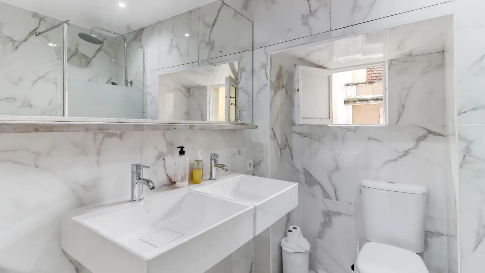 Liberty Duplex Apartment Lisbon