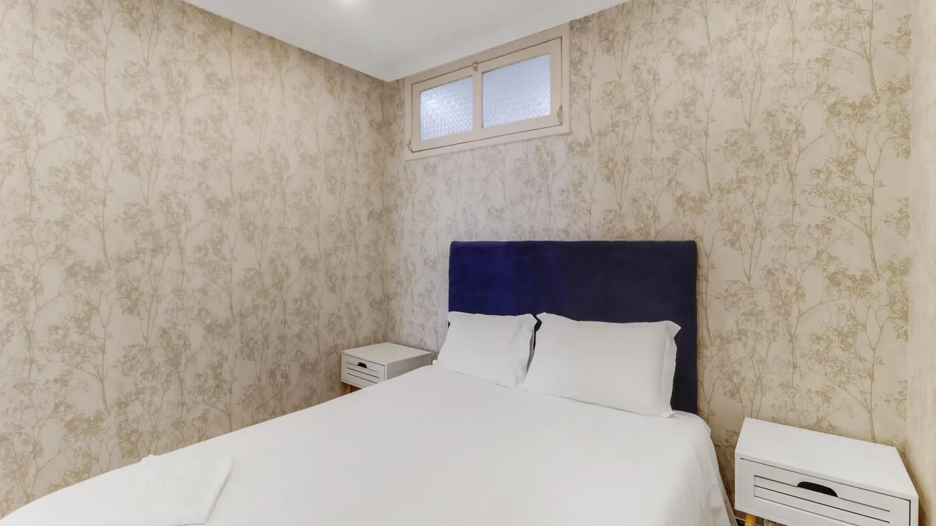 Liberty Duplex Apartment Lisbon 0*,