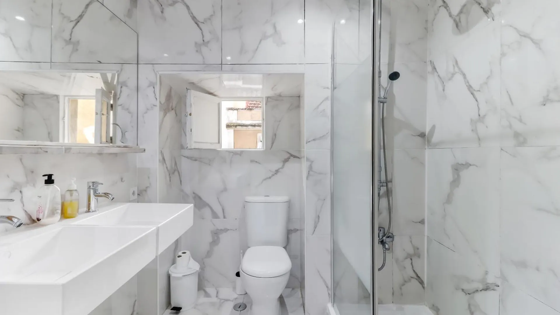 Liberty Duplex Apartment Lisbon