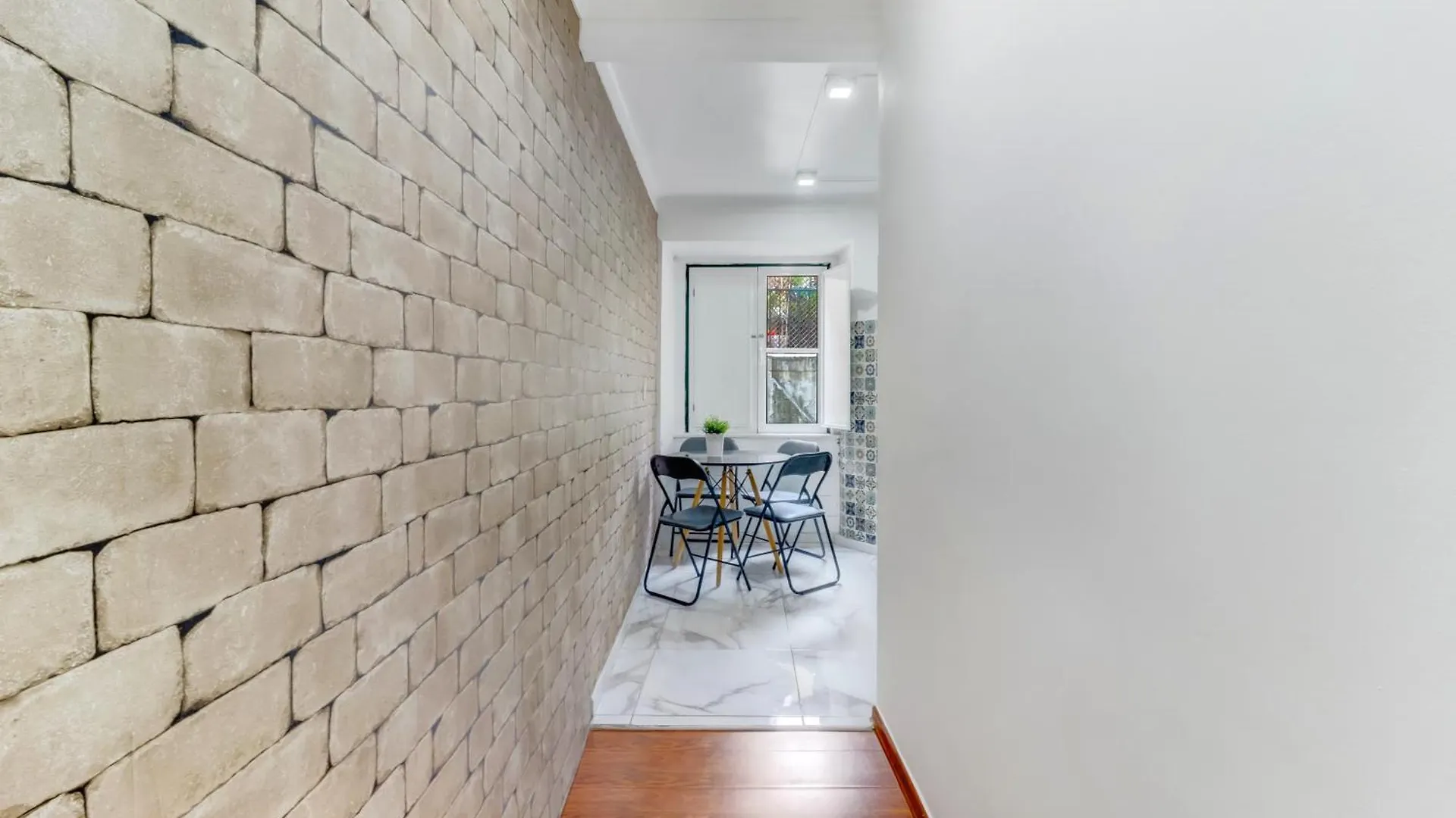 Liberty Duplex Apartment Lisbon 0*,